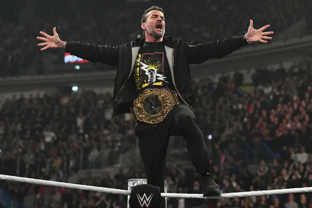 CM Punk: Nuk kam pse t’i kërkoj falje Sami Zayn për humbjen e titullit